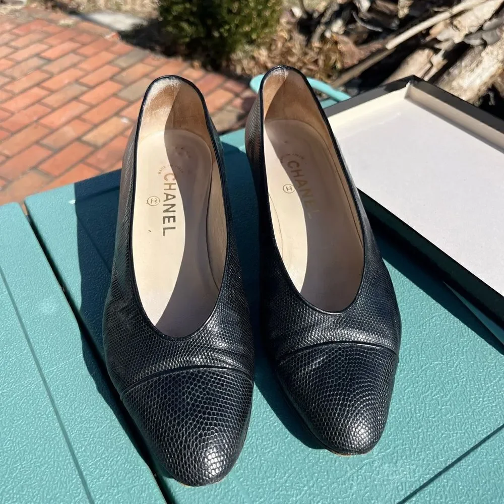 CHANEL Pebbled Leather Pumps